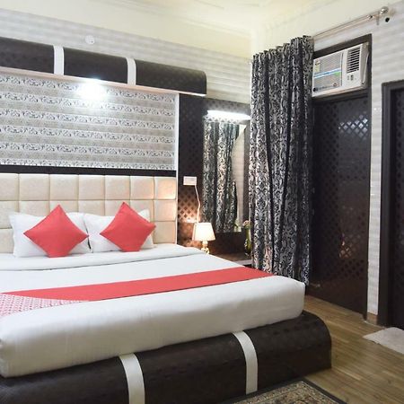 Oyo 5540 Etiler Hotel Katra  Bagian luar foto
