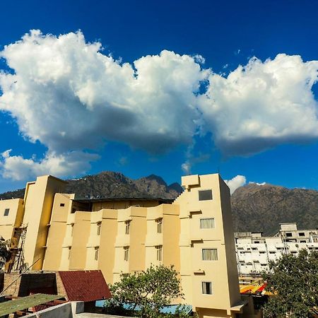 Oyo 5540 Etiler Hotel Katra  Bagian luar foto