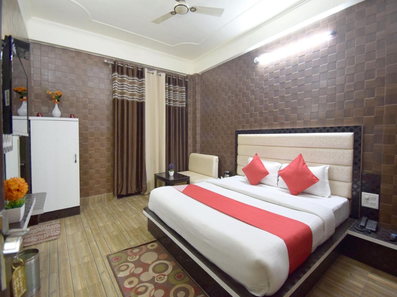 Oyo 5540 Etiler Hotel Katra  Bagian luar foto