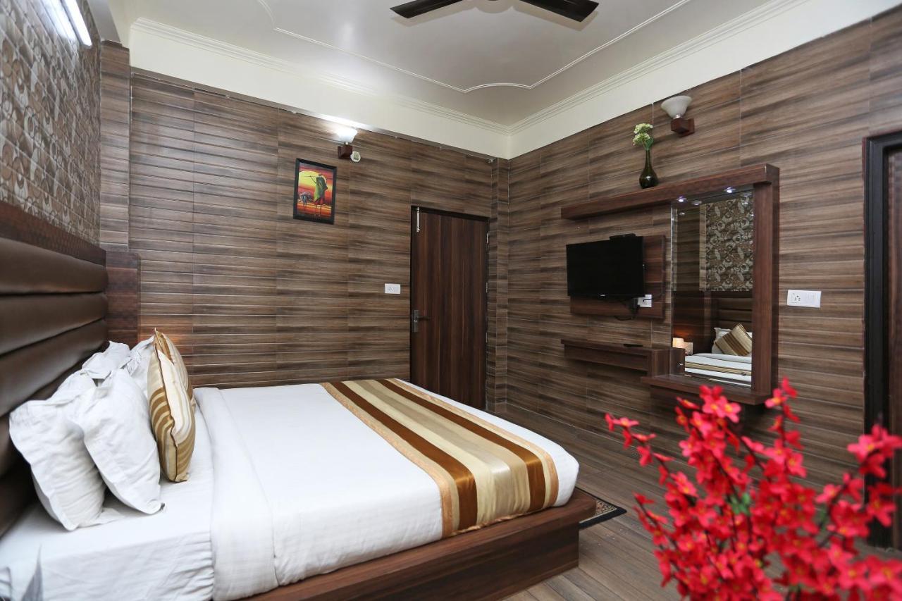 Oyo 5540 Etiler Hotel Katra  Bagian luar foto