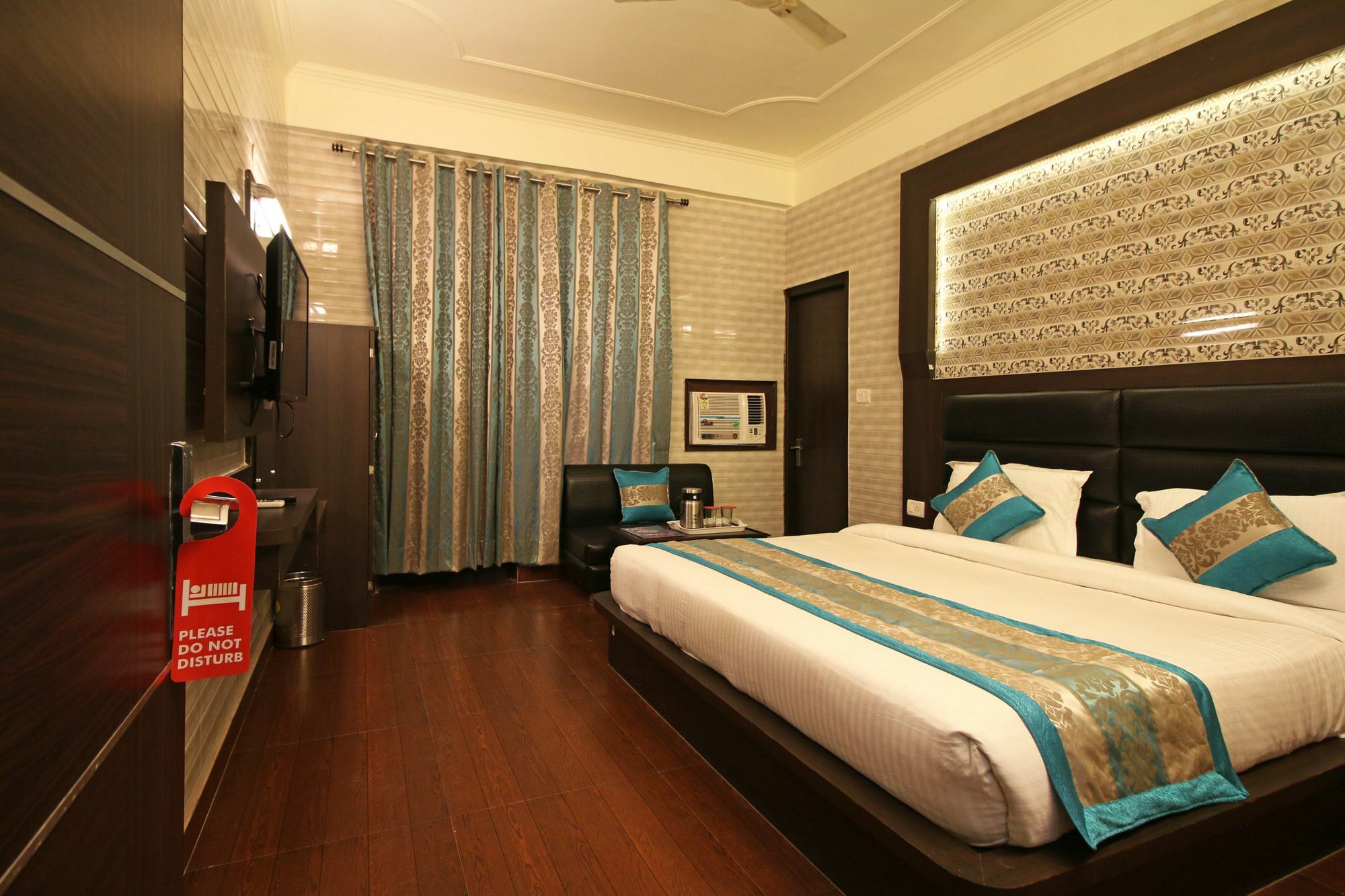 Oyo 5540 Etiler Hotel Katra  Bagian luar foto