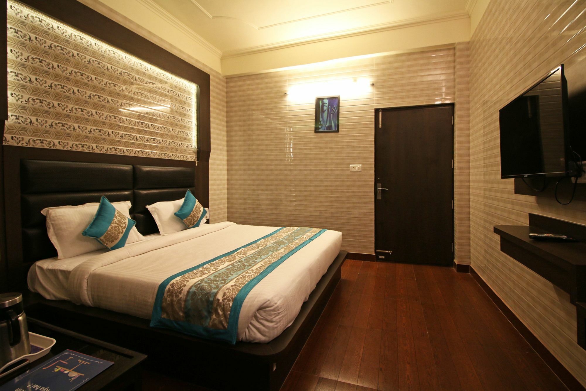 Oyo 5540 Etiler Hotel Katra  Bagian luar foto