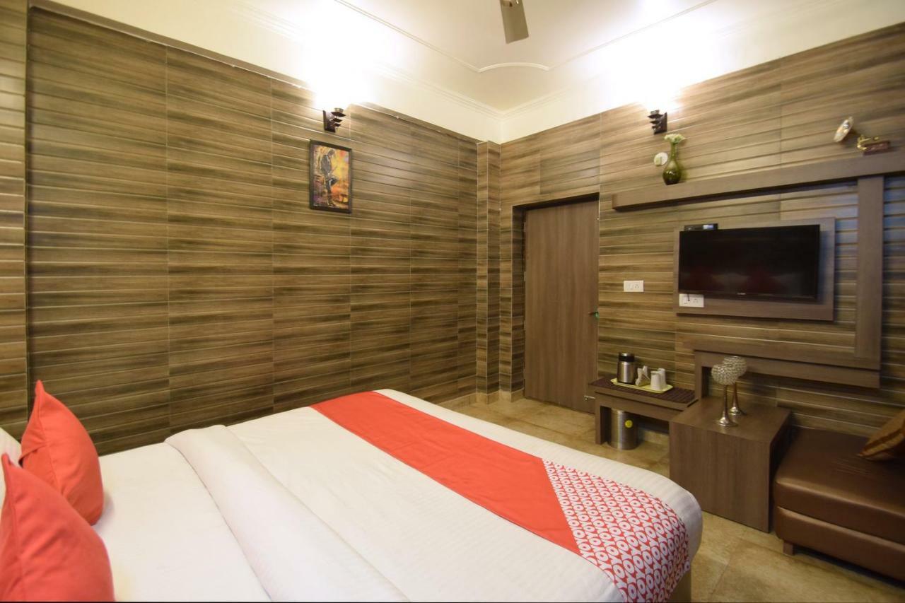 Oyo 5540 Etiler Hotel Katra  Bagian luar foto