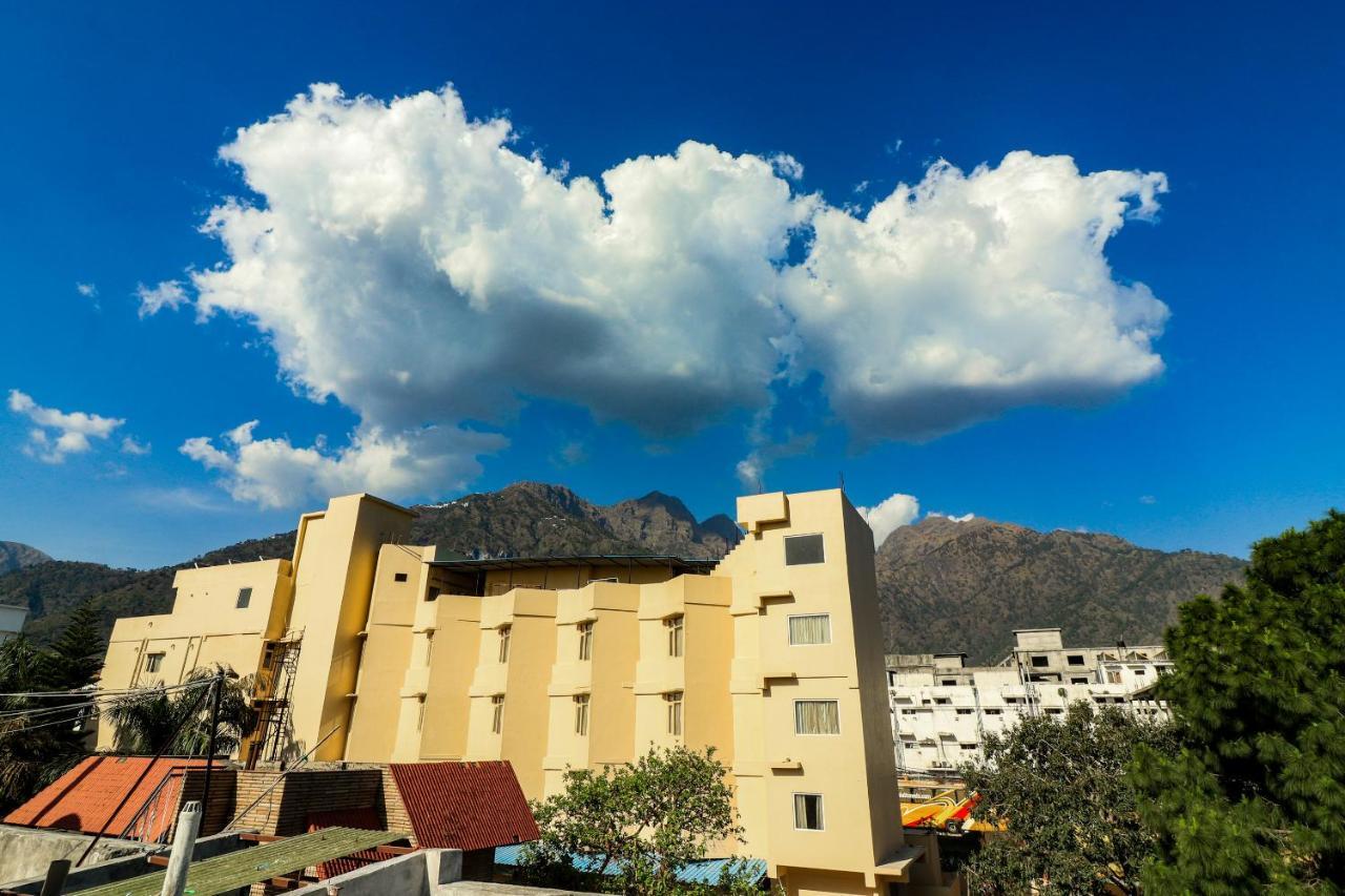 Oyo 5540 Etiler Hotel Katra  Bagian luar foto